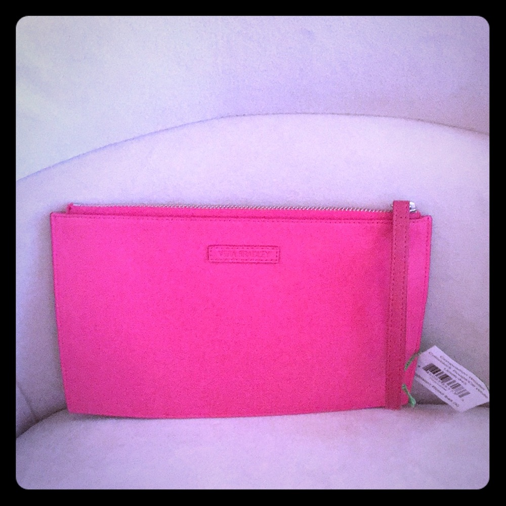 NWT Vera Bradley composition wristlet. NWT 👛